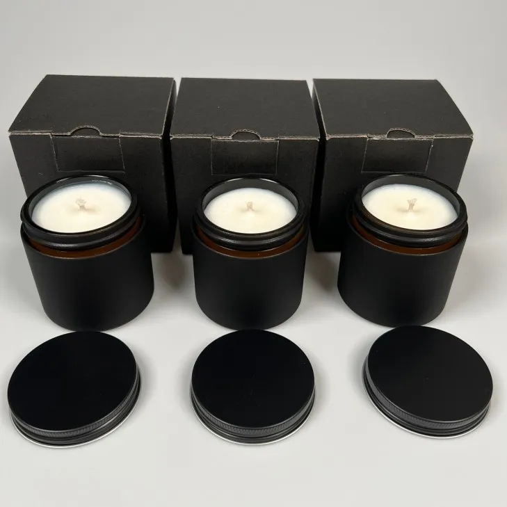 Świeca sojowa zapachowa w szkle czarny mat - bawełniany knot 120 ml